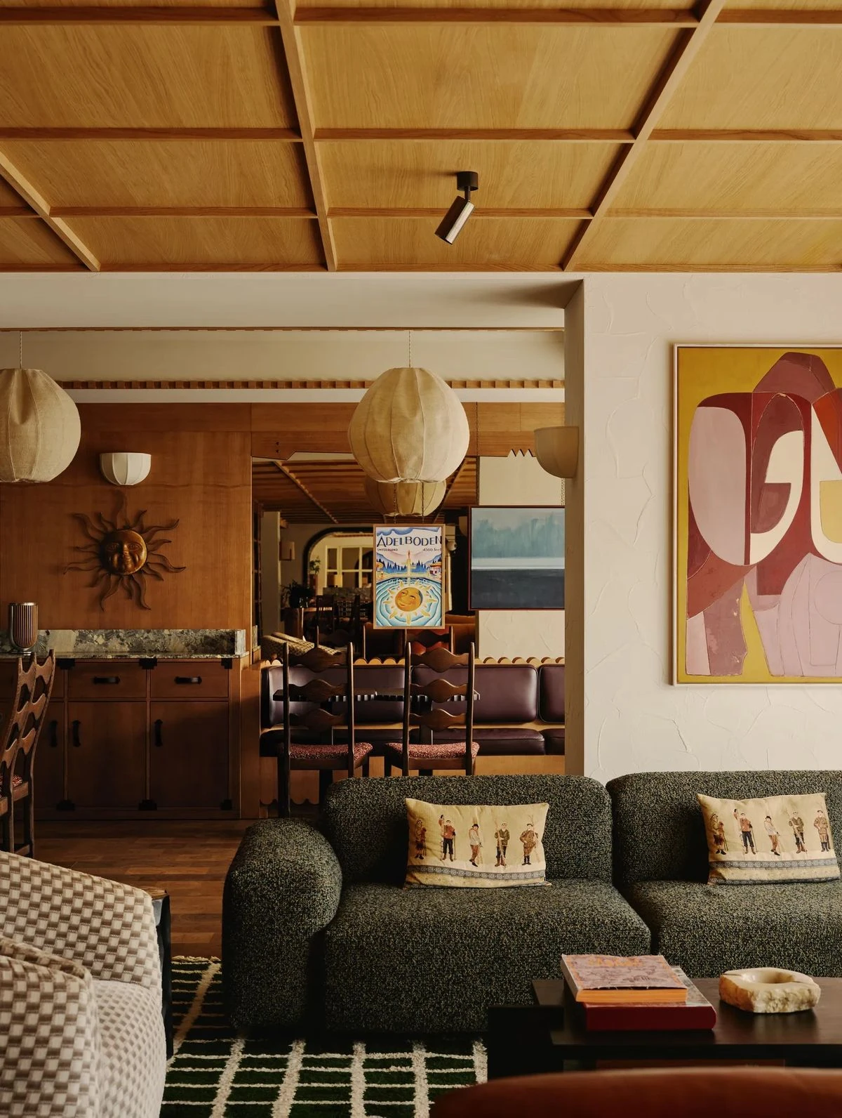 Empty room before virtual staging